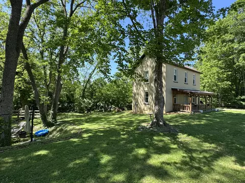 104 W Heacock St, Jonesboro, IL 62952