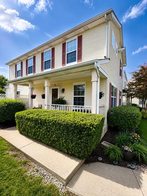 57 Freesia Dr, Romeoville, IL 60446