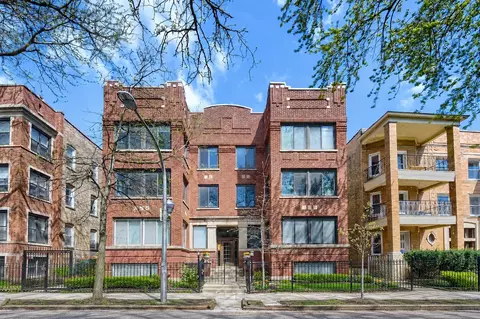 942 W Belle Plaine Ave #3E, Chicago, IL 60613