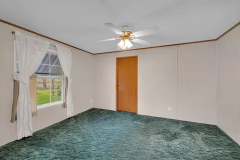 Bedroom - 2910 E 11th Rd, Ottawa, IL 61350 photo 2 of 3