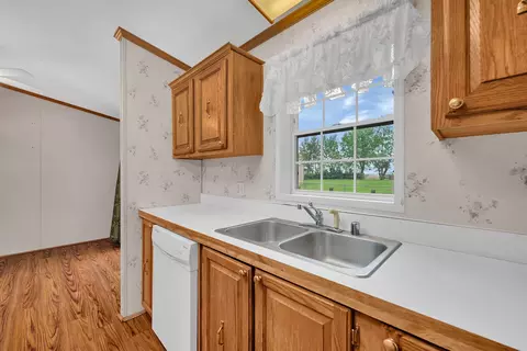 Kitchen - 2910 E 11th Rd, Ottawa, IL 61350 photo 2 of 5