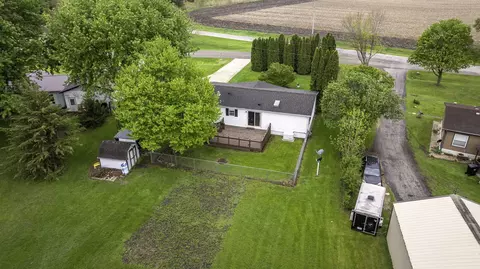 View/Area - 2910 E 11th Rd, Ottawa, IL 61350 photo 2 of 10