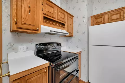Kitchen - 2910 E 11th Rd, Ottawa, IL 61350 photo 3 of 5