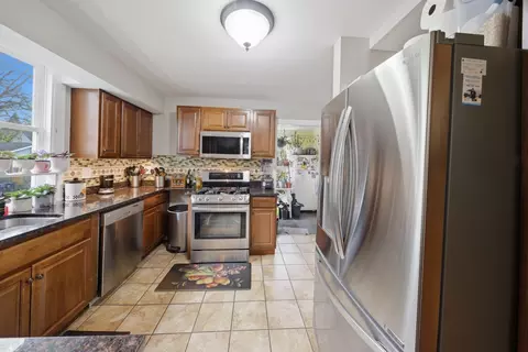 Kitchen - 821 Larkin Ave, Elgin, IL 60123 photo 1 of 2