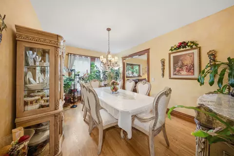 Dining - 821 Larkin Ave, Elgin, IL 60123 photo 2 of 2