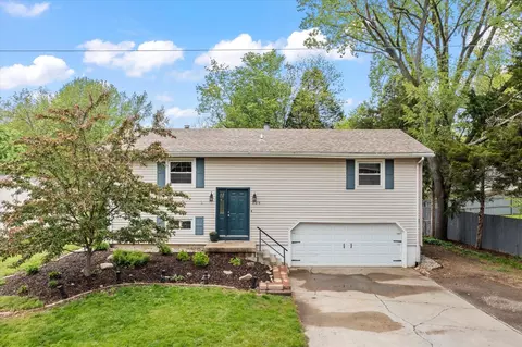 209 N Jefferson St, Mahomet, IL 61853