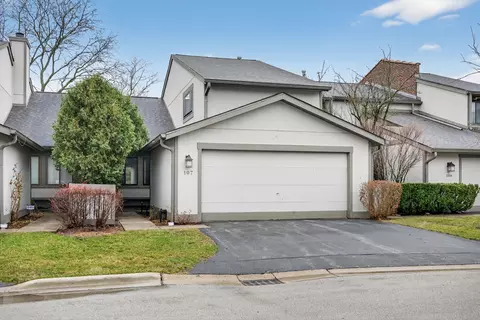 107 Chicory Ct, Rolling Meadows, IL 60008