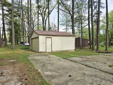 1831 Duck Ln, Centralia, IL 62801 photo 8
