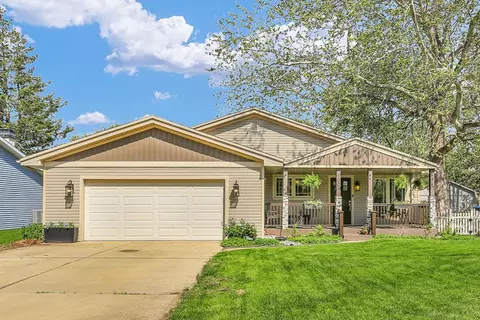 1004 S Division St, Mahomet, IL 61853