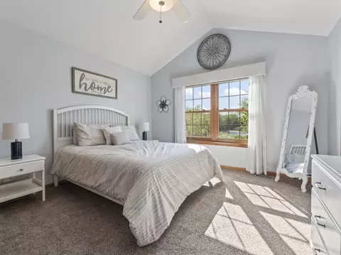 Bedroom - 1432 Brahms Ct, Bartlett, IL 60103 photo 4 of 8