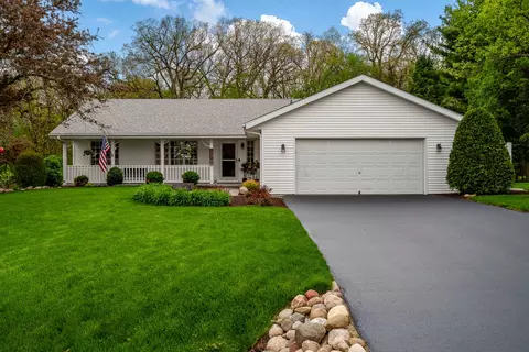 5687 Grey Dove Ct, Rockford, IL 61109