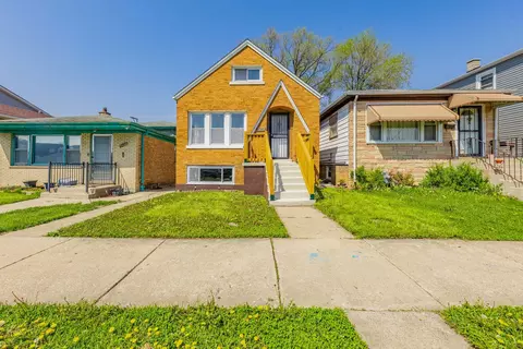 7614 W 63rd Pl, Summit, IL 60501