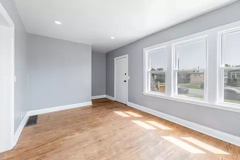 Living - 7614 W 63rd Pl, Summit, IL 60501 photo 2 of 2