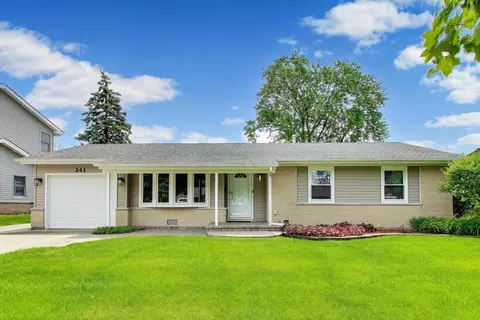 241 Brookhaven Dr, Elk Grove Village, IL 60007