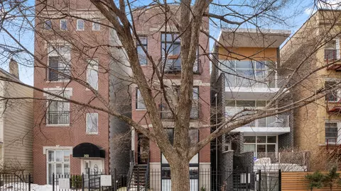 2431 W Walton St #2, Chicago, IL 60622