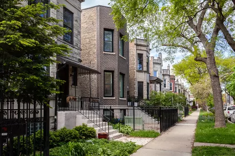 2708 N Albany Ave, Chicago, IL 60647