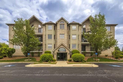 11921 Windemere Ct #204, Orland Park, IL 60467