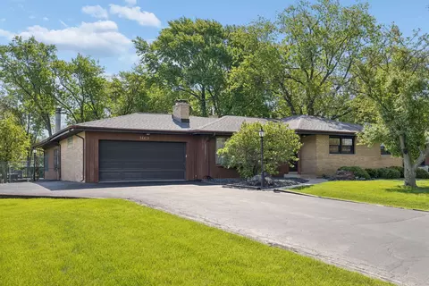 16631 Patricia Ave, Tinley Park, IL 60477