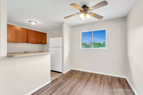 Dining - 2506 Algonquin Rd #18, Rolling Meadows, IL 60008 photo 1 of 1