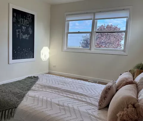 Bedroom - 13818 Thayer Rd, Hebron, IL 60034 photo 6 of 6