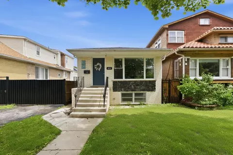 4933 N Keeler Ave, Chicago, IL 60630