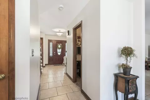 3780 Anjou Ln, Hoffman Estates, IL 60192 photo 15