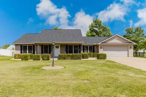 3216 Palomino Ct, Herrin, IL 62948