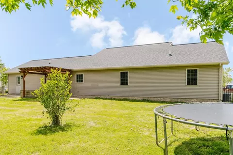 Exterior - 3216 Palomino Ct, Herrin, IL 62948 photo 8 of 9