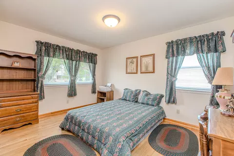 Bedroom - 1207 Russell St, Normal, IL 61761 photo 3 of 4
