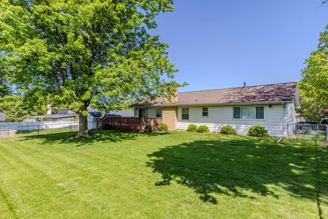 Exterior - 1207 Russell St, Normal, IL 61761 photo 5 of 9