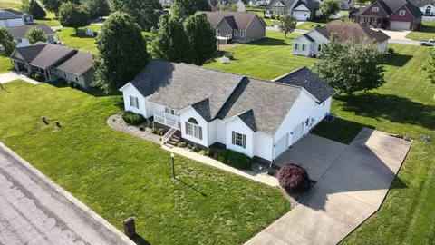 1208 Turnberry Dr, Herrin, IL 62948