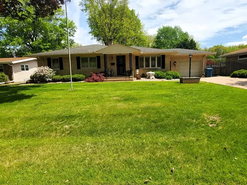 3500 12th St, East Moline, IL 61244