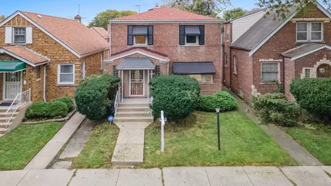 10231 S Rhodes Ave, Chicago, IL 60628