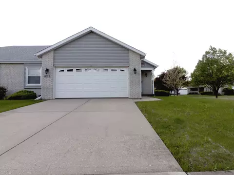607 Flanagan Dr #B, Minooka, IL 60447