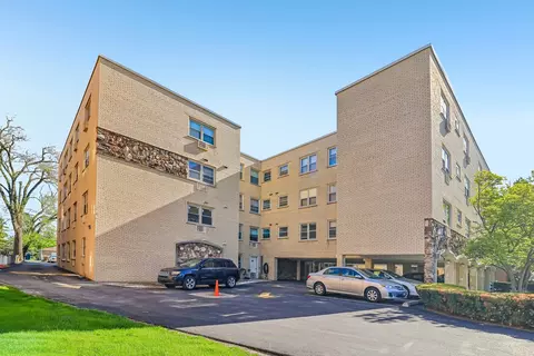 5220 Oakton St #410, Skokie, IL 60077