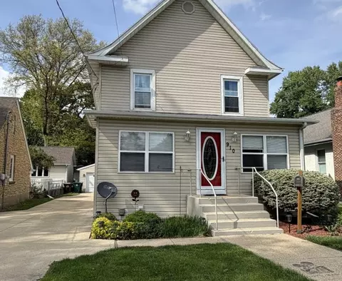 910 W 2nd St, Rock Falls, IL 61071