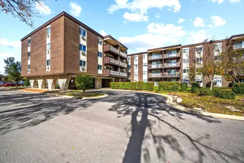 1311 S Finley Rd #203, Lombard, IL 60148