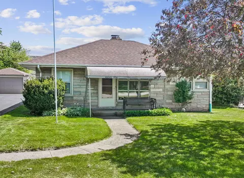 4 N365 9th Ave, Addison, IL 60101