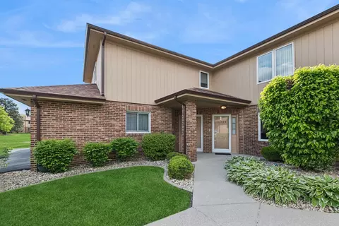 15004 Mayo Dr #16D, Orland Park, IL 60462