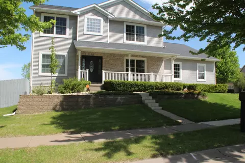 6911 Madison St, Davenport, IA 52806