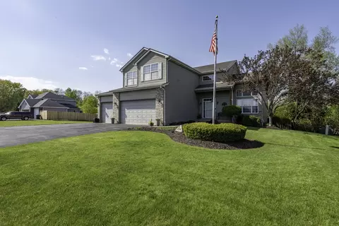 206 Chesapeake Bay Bay, Winthrop Harbor, IL 60096