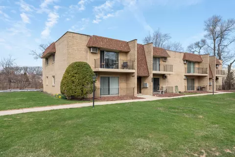 12830 S 71st Ave #104, Palos Heights, IL 60463