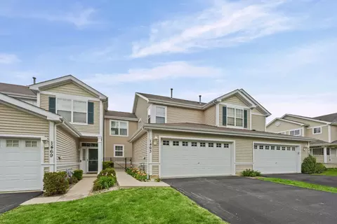 1463 W Remington Ln, Round Lake, IL 60073