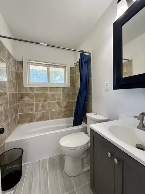 Bath - 1630 Harper Dr, Rantoul, IL 61866 photo 1 of 1