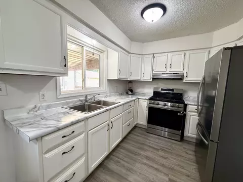 Kitchen - 1630 Harper Dr, Rantoul, IL 61866 photo 1 of 3