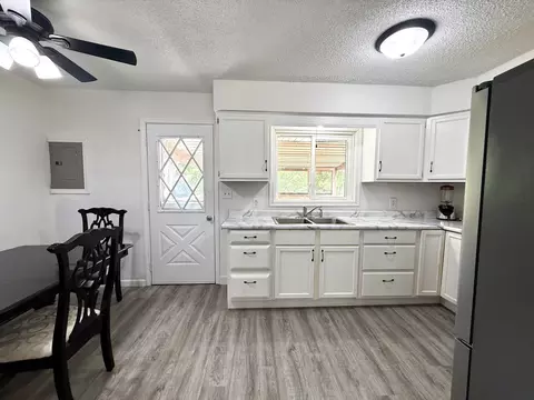 Kitchen - 1630 Harper Dr, Rantoul, IL 61866 photo 3 of 3