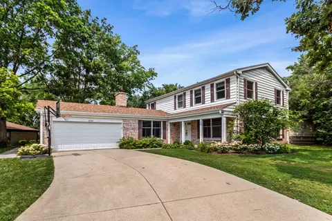 3850 Dauphine Ave, Northbrook, IL 60062