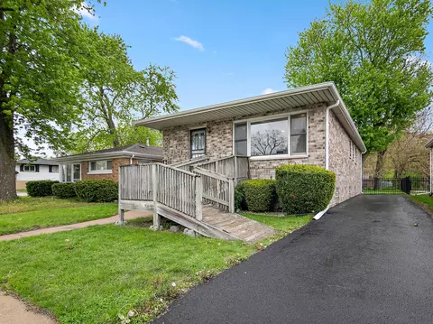 Exterior - 14909 Martin Luther King Jr Dr, Dolton, IL 60419 photo 2 of 3