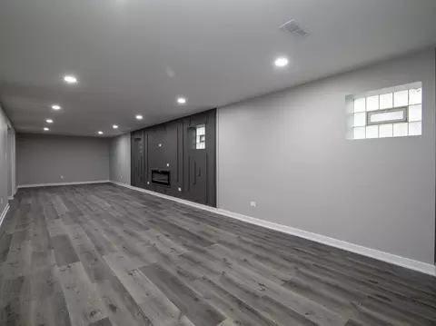 Living - 14909 Martin Luther King Jr Dr, Dolton, IL 60419 photo 3 of 4