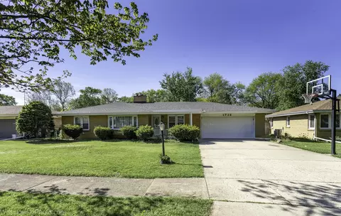 1714 Mayfield Ave, Joliet, IL 60435